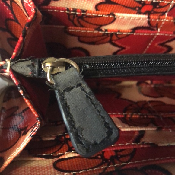 SAKROOTS colorful bird printed wallet. - Picture 6 of 10